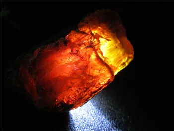 Prirodne Crvene krvi Žuto Minerale, Kamenje Pero Krvi Crystal Uzorci stijena Меллит Нонейстон Obrada sirovina